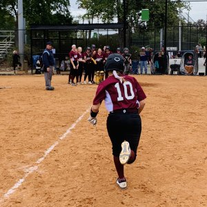 #10 Ava Pries running home